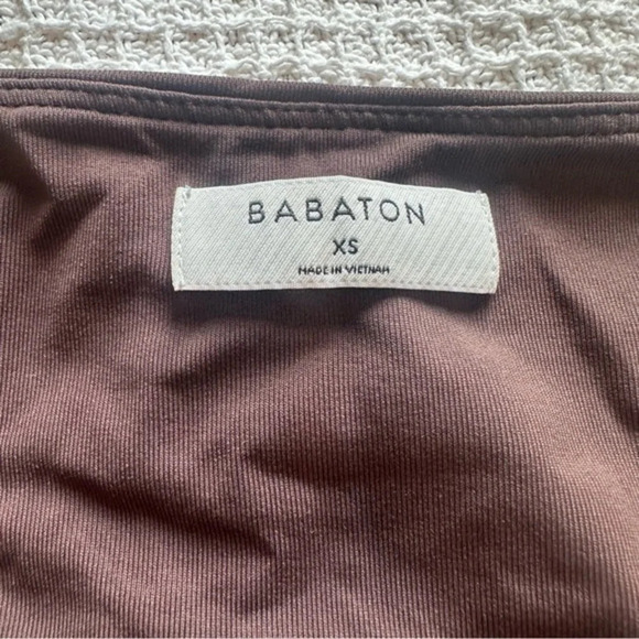 Babaton Aritzia Contour V-Neck Romper brown size XS spring 2023 collection - Picture 9 of 12